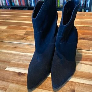 Size 10 female H&M heel boot